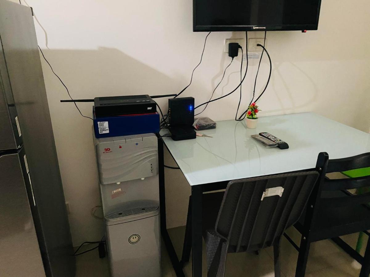 Shore Residence D7 Near Mall Of Asia & Airport Manila Exteriör bild