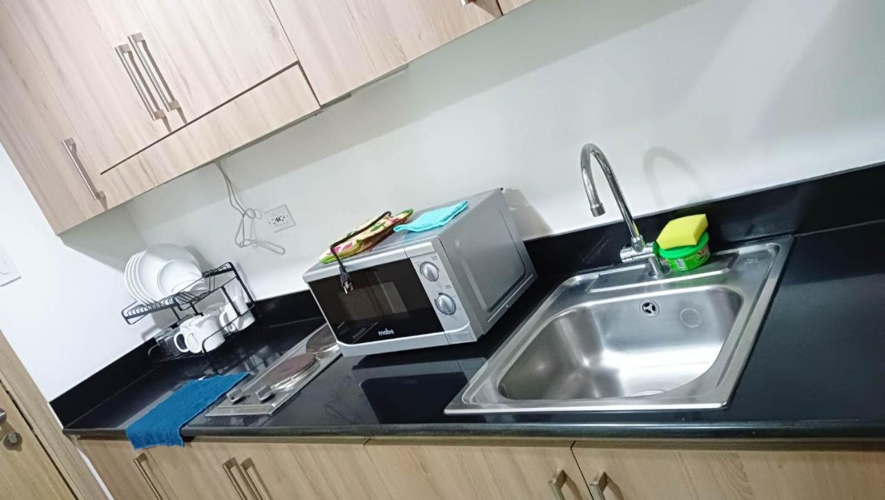 Shore Residence D7 Near Mall Of Asia & Airport Manila Exteriör bild