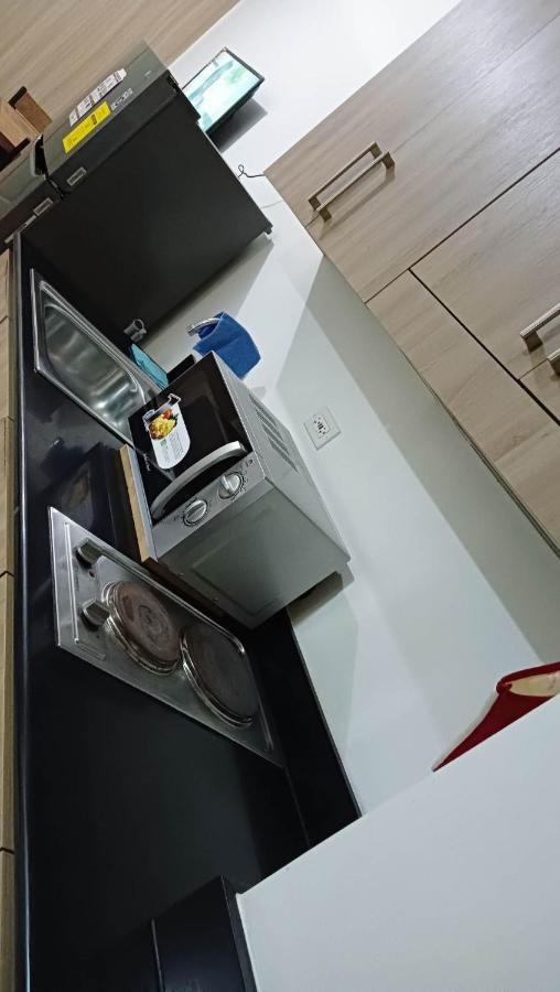 Shore Residence D7 Near Mall Of Asia & Airport Manila Exteriör bild